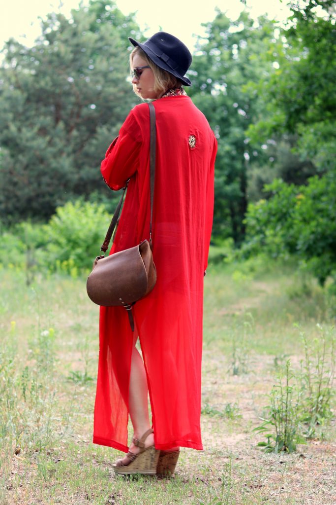 SZLAFROK-NA-CO-DZIE%C5%83-2-683x1024.jpg